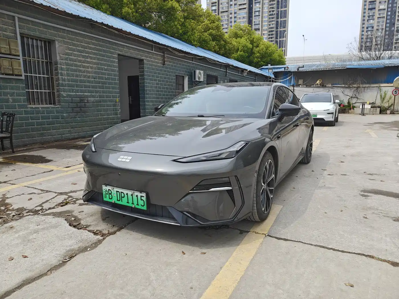 GEELY GALAXY GALAXY E8