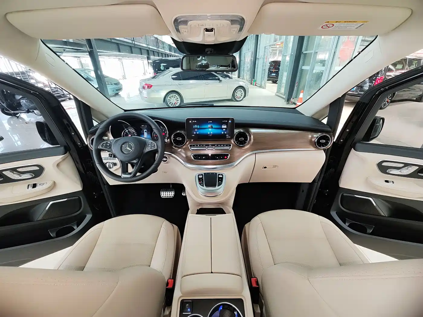 MERCEDES-BENZ V CLASS