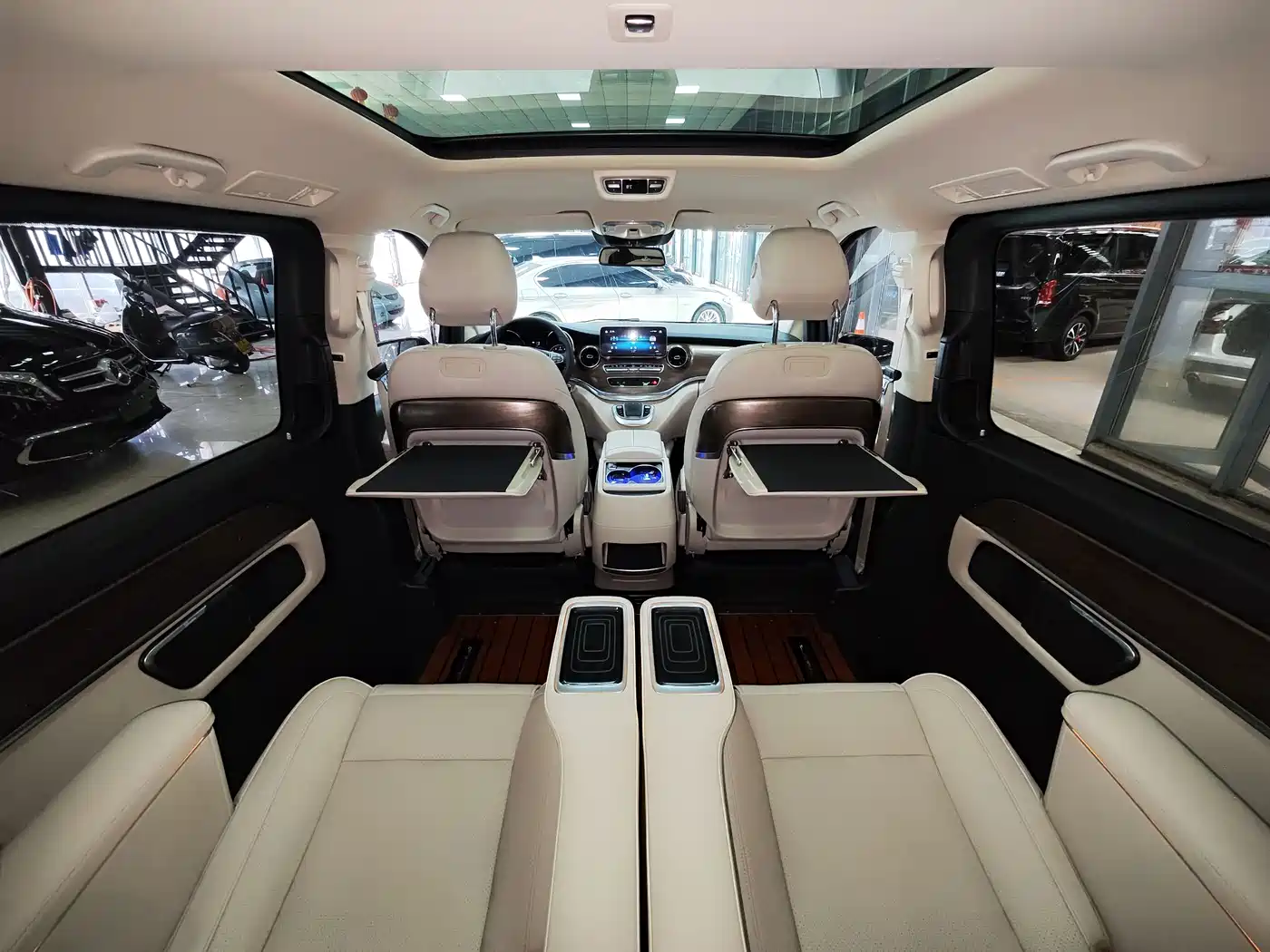 MERCEDES-BENZ V CLASS