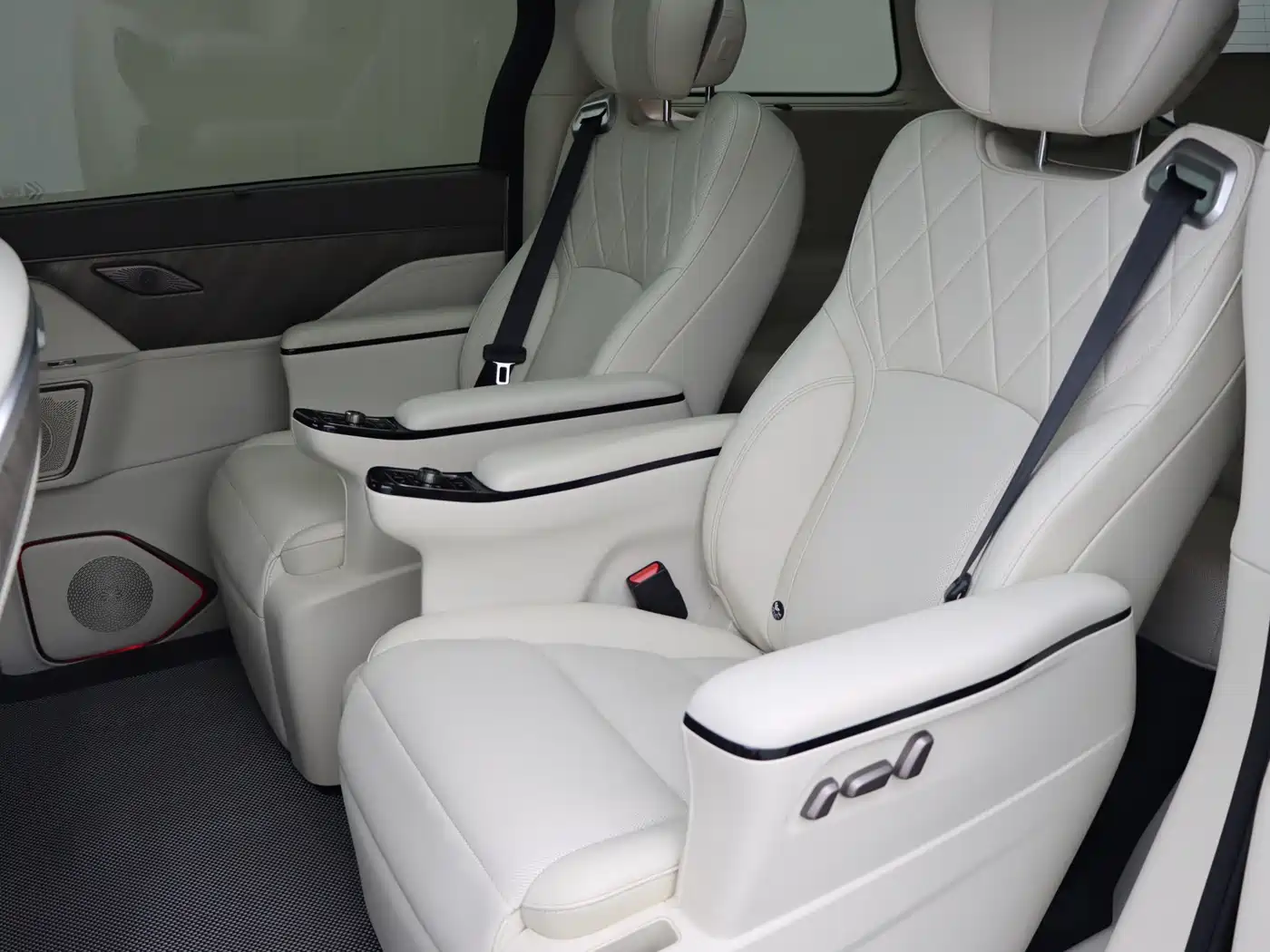 WEY Alpine 2025 2025 AWD Alpine 8