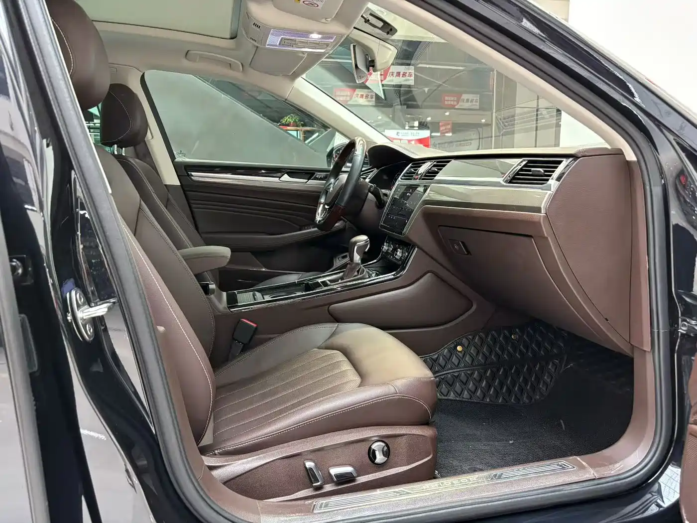 Volkswagen Phideon 2021 380TSI Luxury Edition фото 6