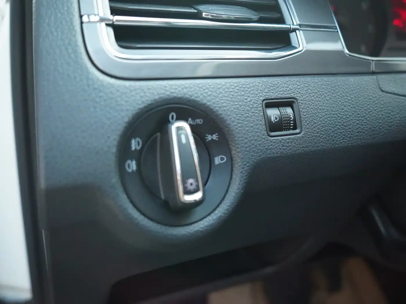 Volkswagen Santana 2018 1.5L Automatic Comfort Edition фото 13