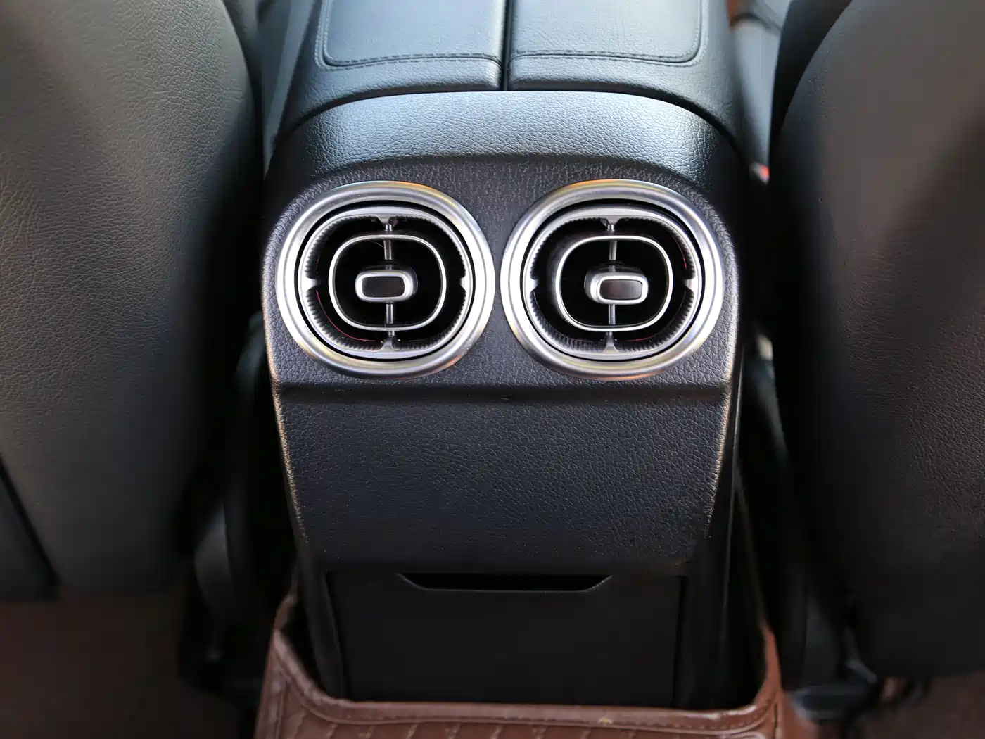 Mercedes-Benz C-Class 2024 Facelift III C 260 L Sport фото 12