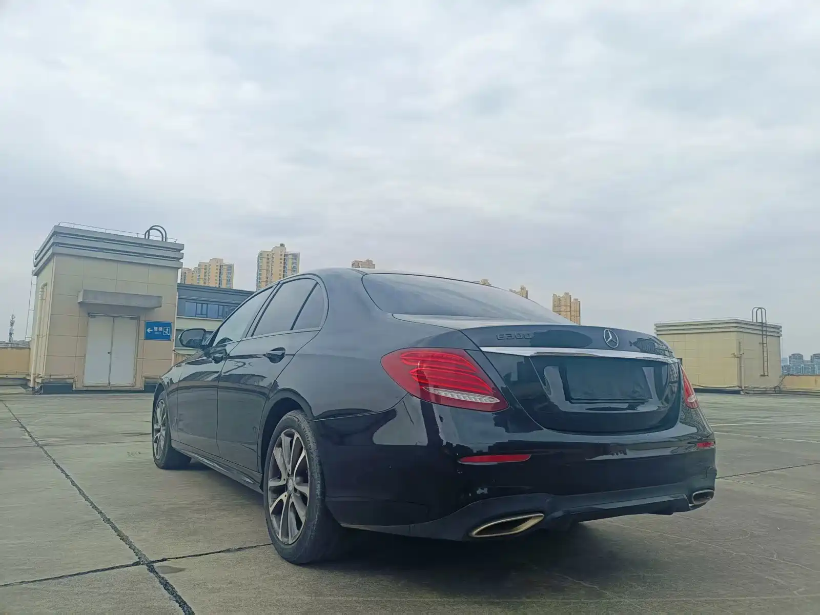 Photo 7 - Mercedes-Benz E-Class
