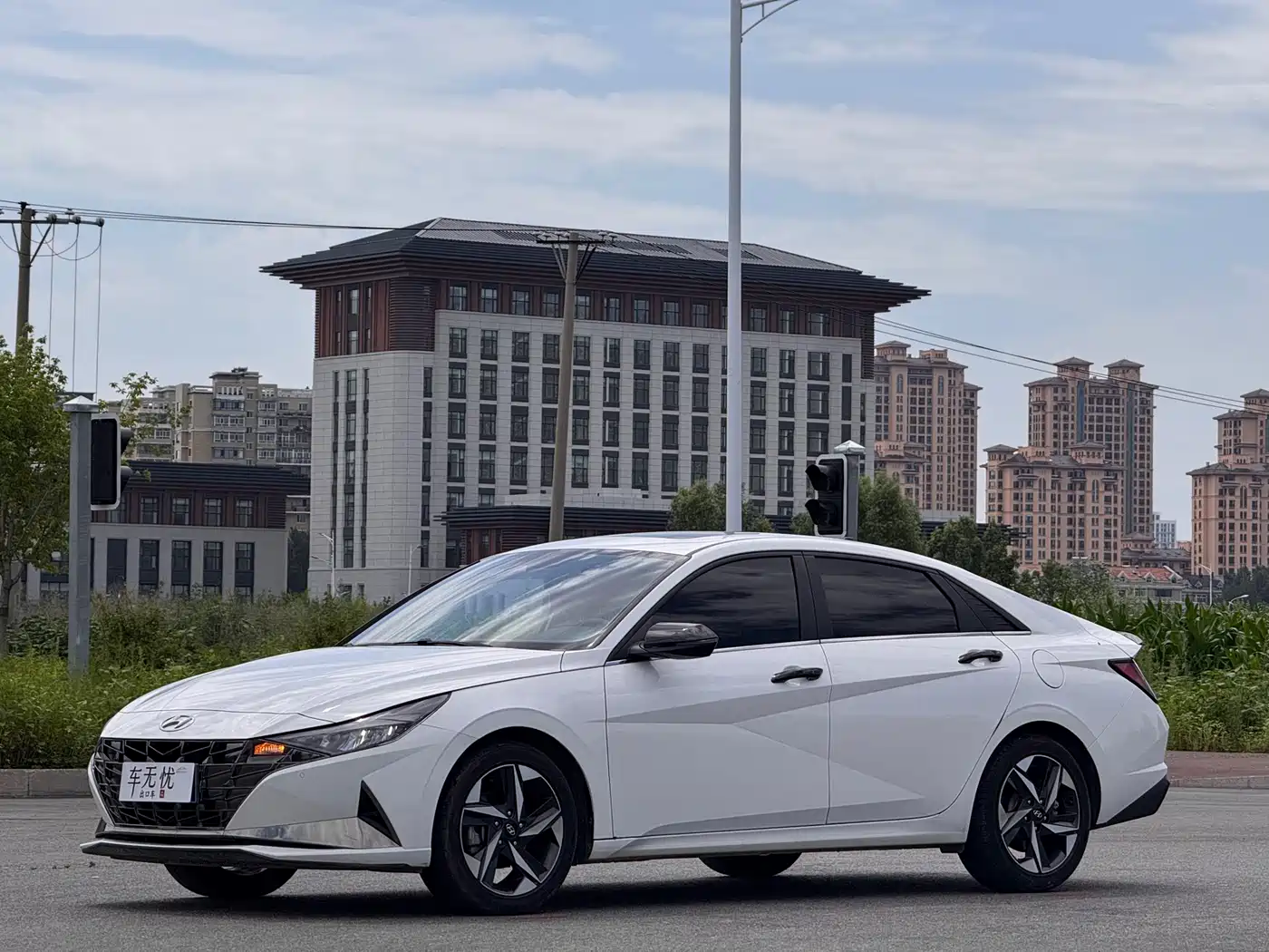  Hyundai Elantra 2022 240TGDi DCT LUX Premium Edition