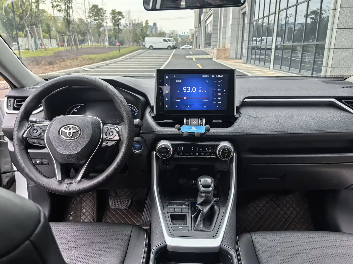 Toyota RAV4 Rongfang Dual Engine E+ 2021 2.5L 2WD Elite Pro фото 10