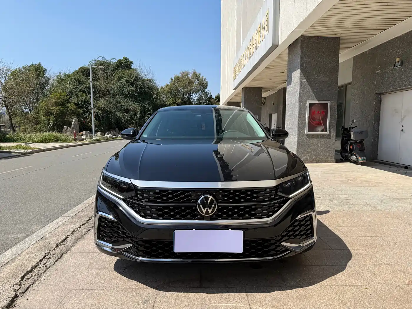 Volkswagen Passat 2024 Model 380TSI Starlight Elite фото 2