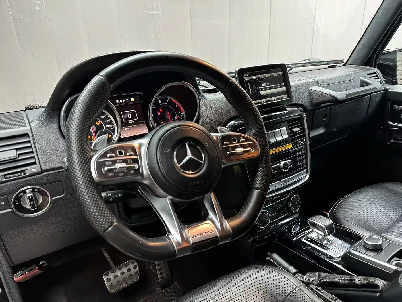 Mercedes-Benz G-Class AMG 2013 AMG G 63 фото 6