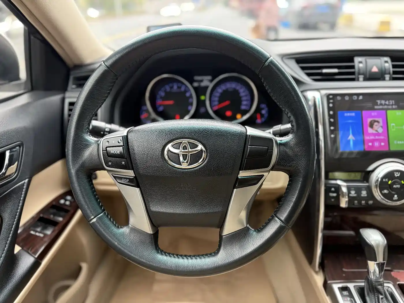 Toyota Reiz 2010 2.5V Elegance Elite Edition фото 12