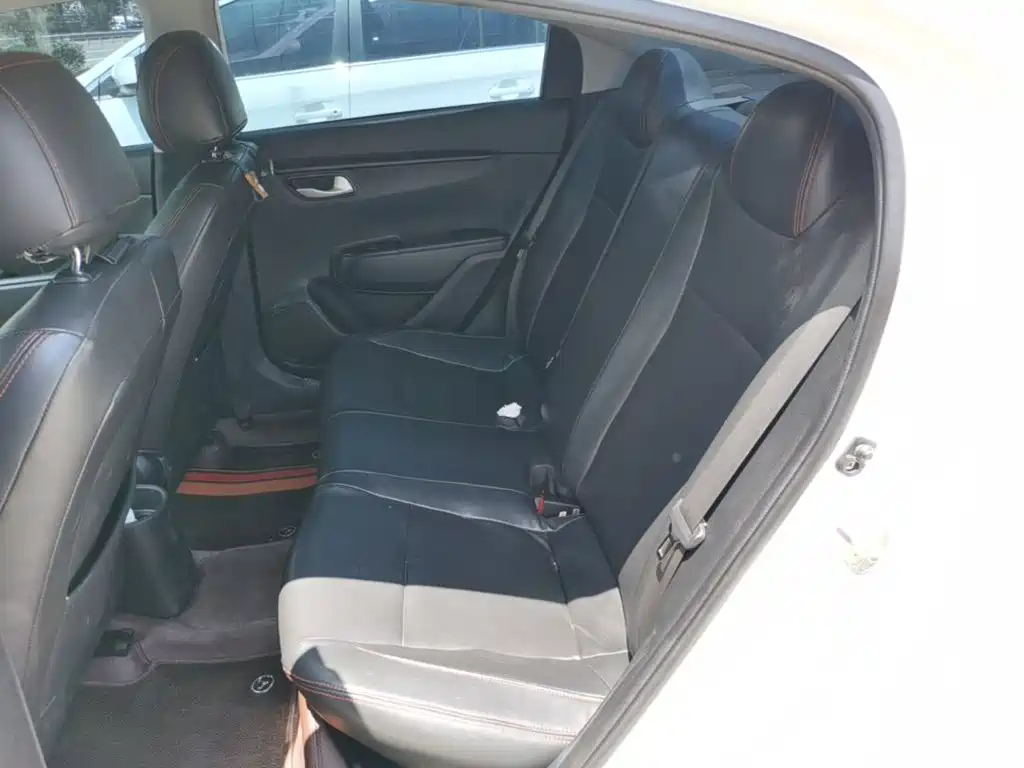 Kia K2 2017 2017 Sedan 1.4L AT GLS