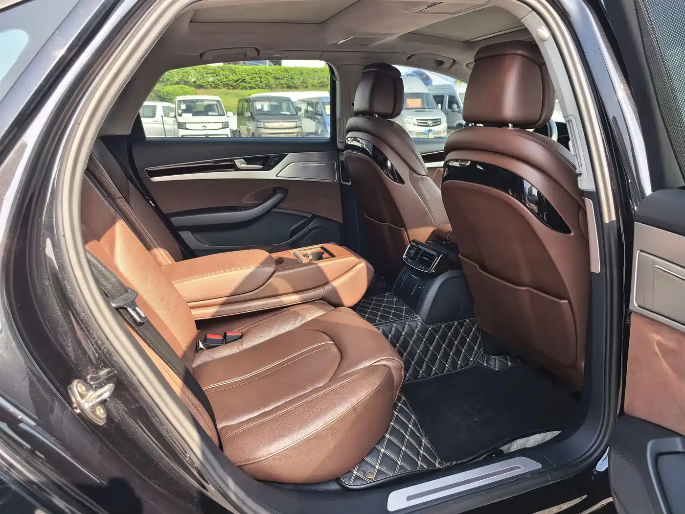 Audi A8 2013 A8L 45 TFSI quattro Comfort фото 10