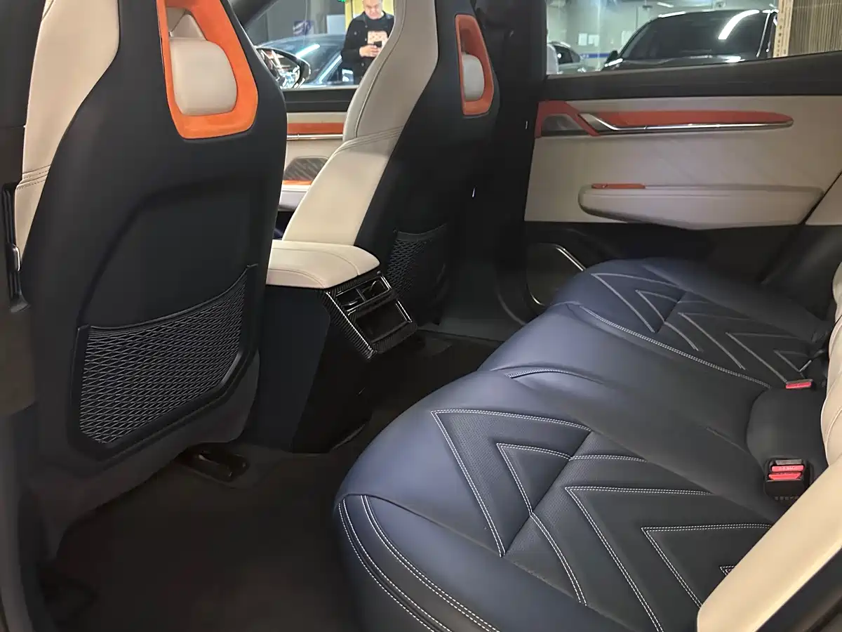 ZEEKR EXTREME KRYPTON 001