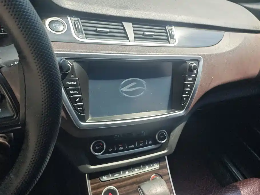 Фото 13 - Landwind X7