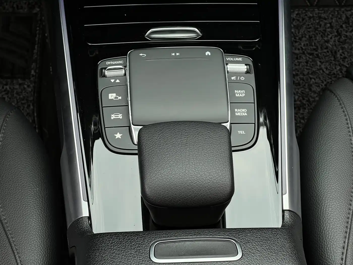 Mercedes-Benz GLB 2023 GLB 220 Style фото 18