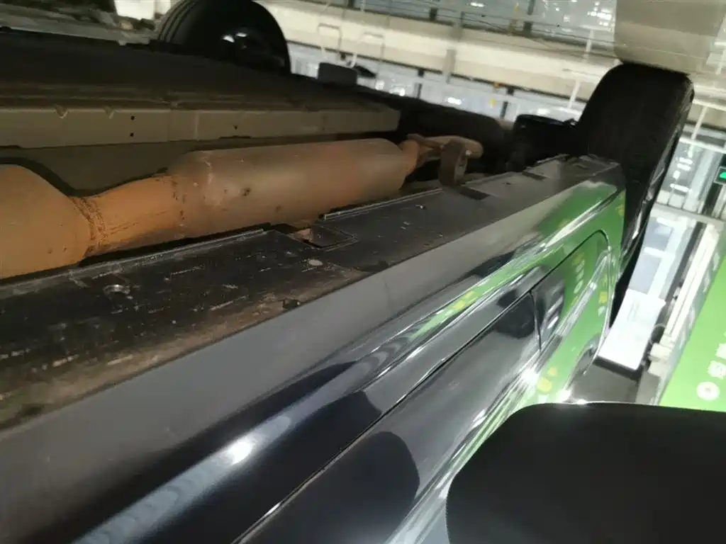 BYD Qin PLUS 2024 Glory Edition DM-i 55KM Leading фото 21