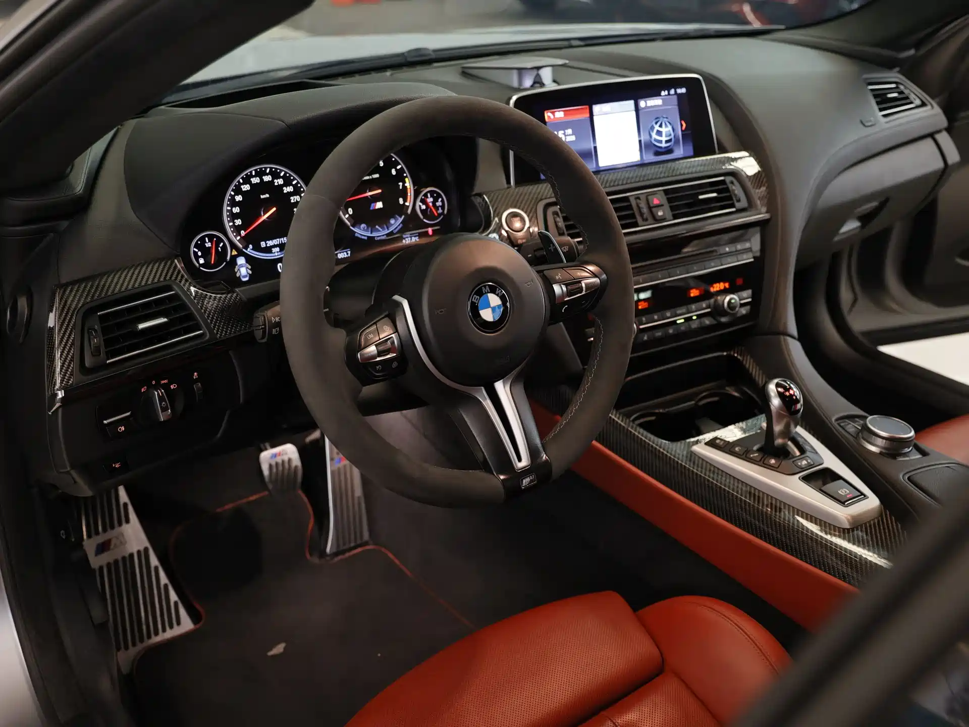 Photo 8 - BMW M6