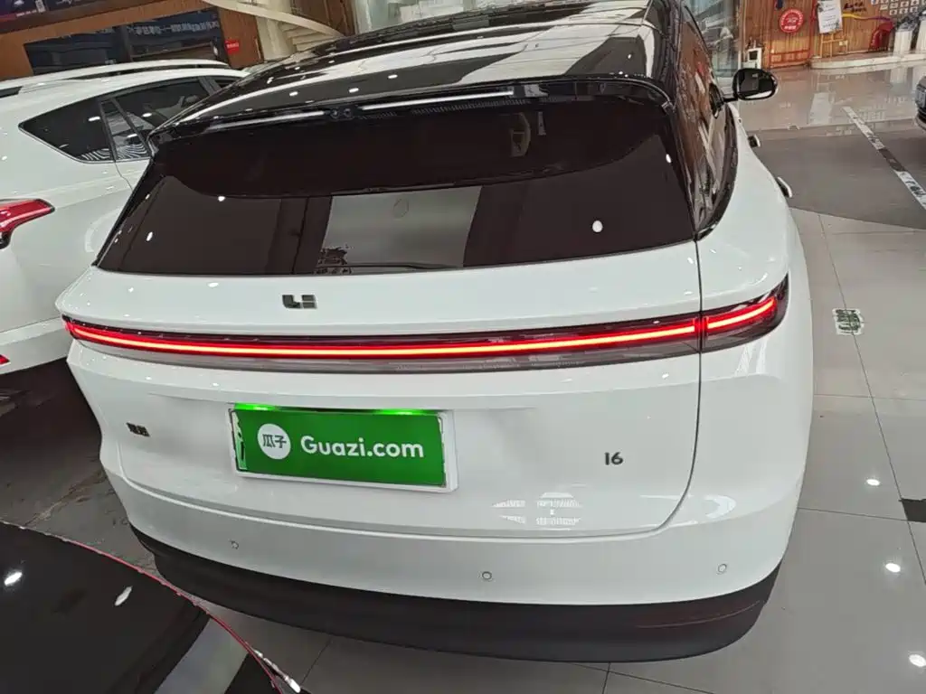 Photo 6 - Li Auto i6