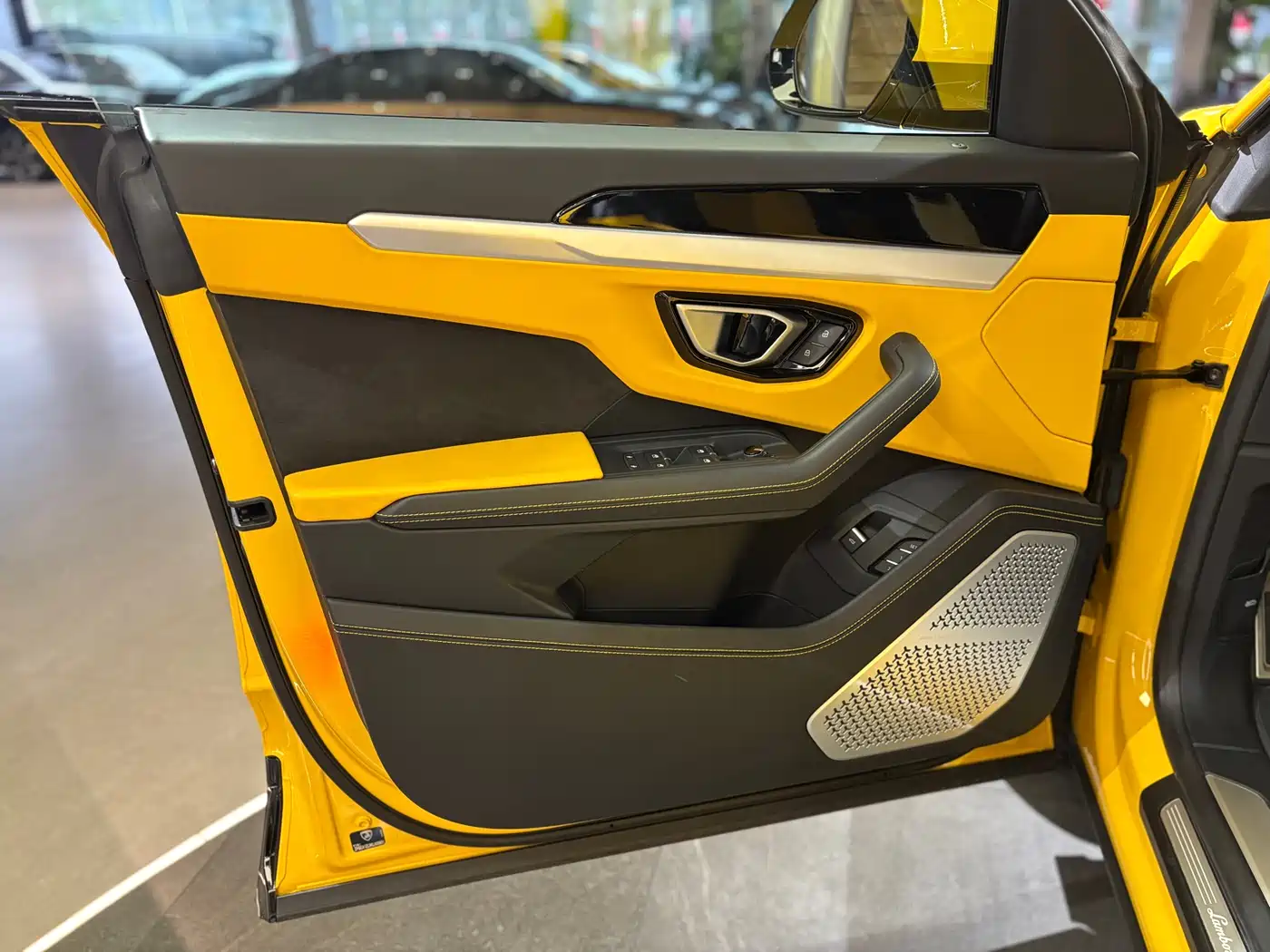 Lamborghini Urus 2018 4.0T V8 фото 7