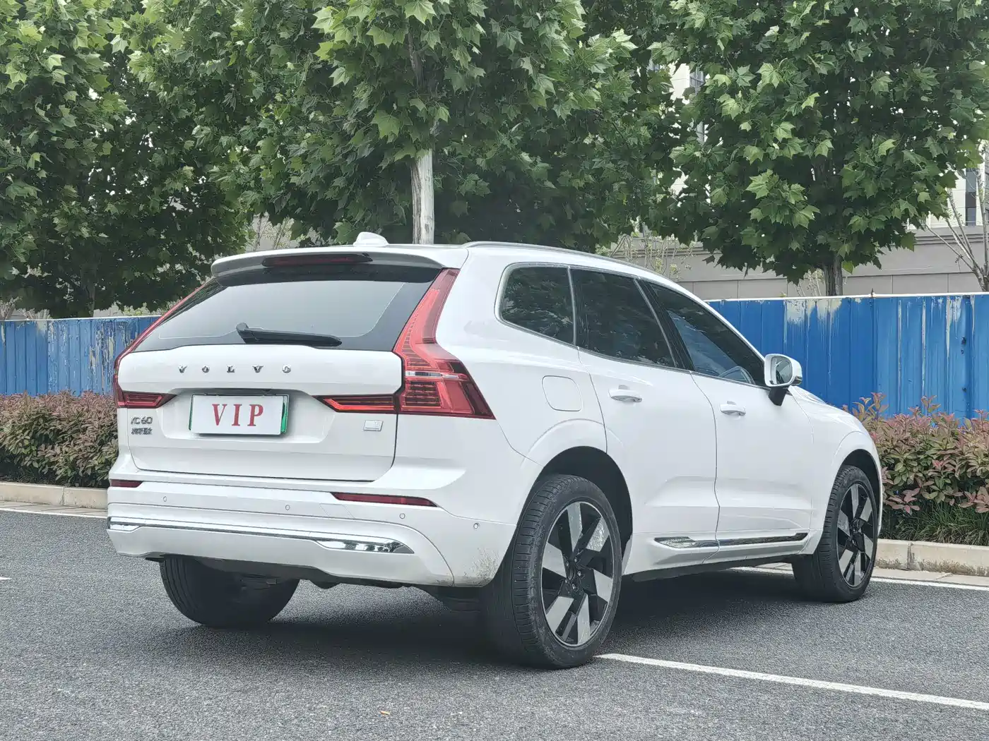 Volvo XC60 Plug-in Hybrid 2024 2024 T8 PHEV Long Range AWD Smart Elegance Luxury Edition