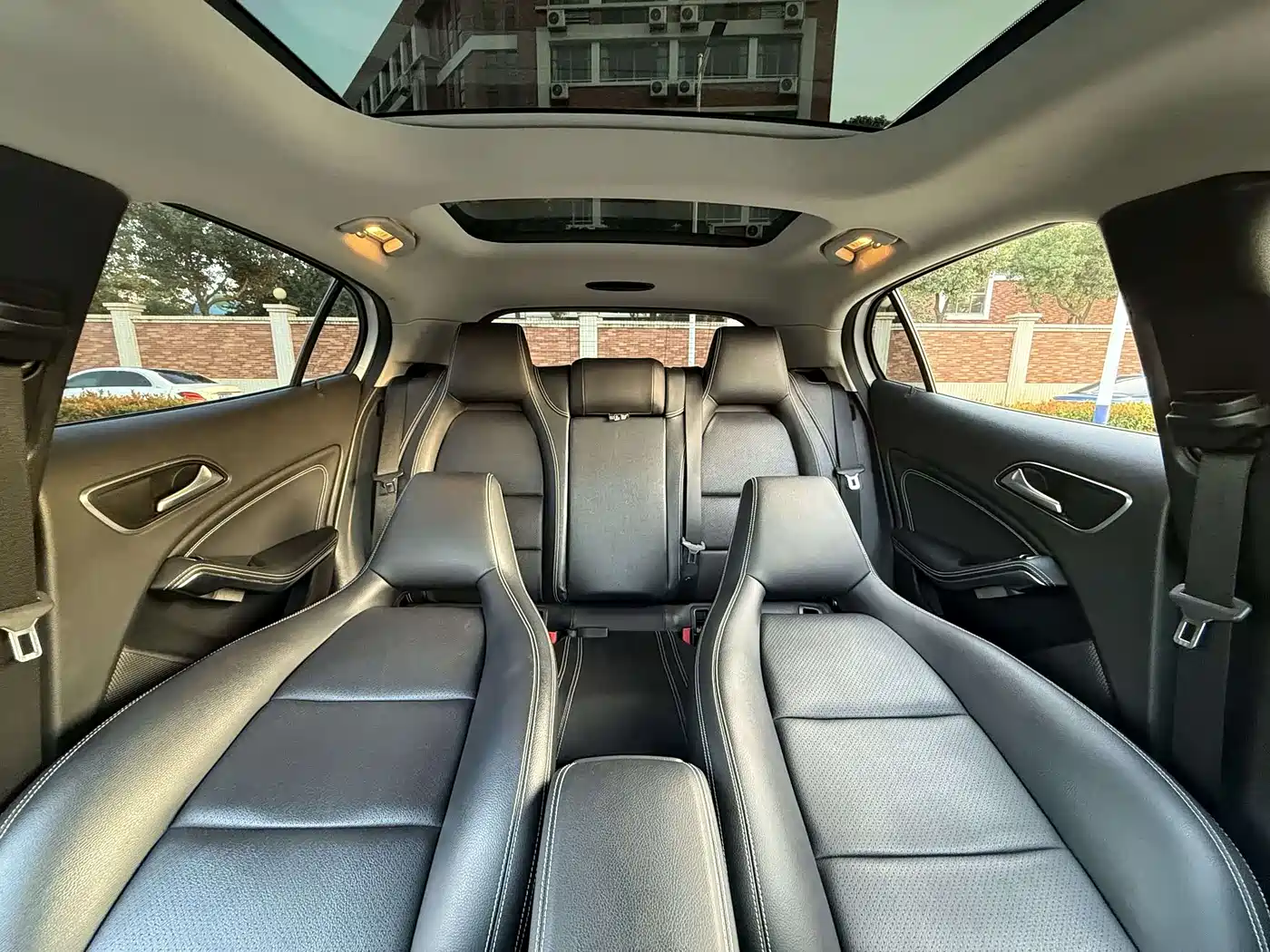 Mercedes-Benz GLA 2017 GLA 220 4MATIC Fashion фото 25