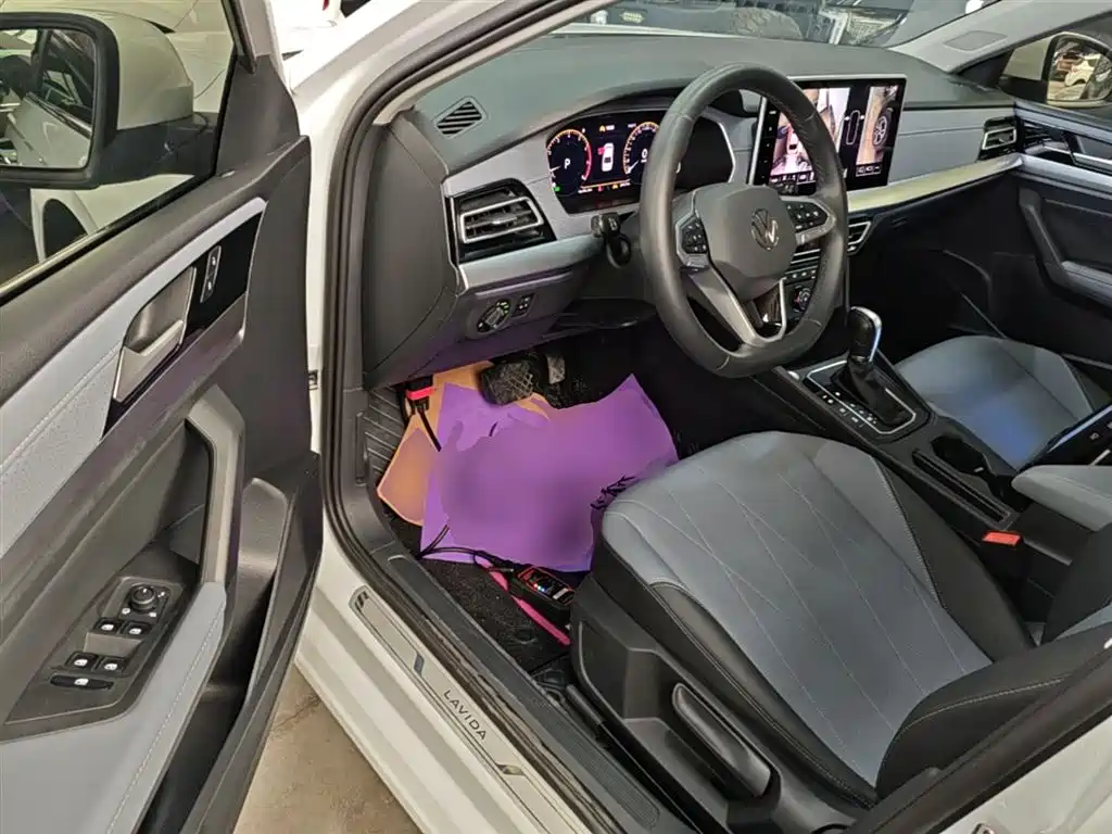 Volkswagen Lavida 2024 Model 1.5L Automatic 5 Million Edition фото 16