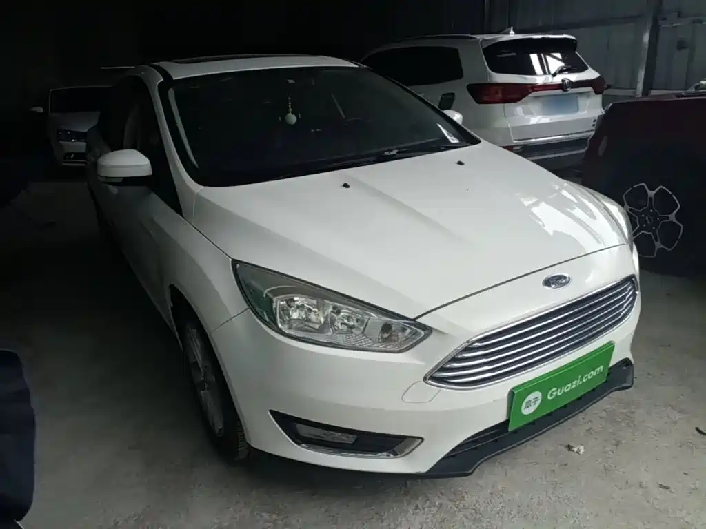 Фото 4 - Ford Focus