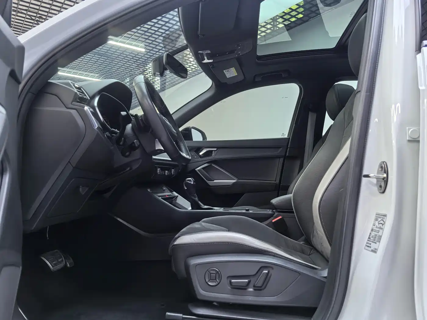 Audi Q3 2022 35 TFSI Fashion Dynamic фото 4