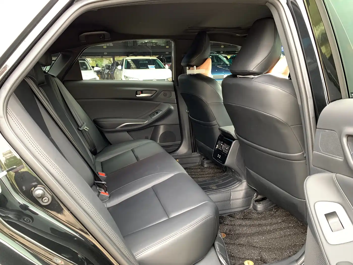 Toyota Avalon 2024 Model 2.0L Progressive Edition фото 15