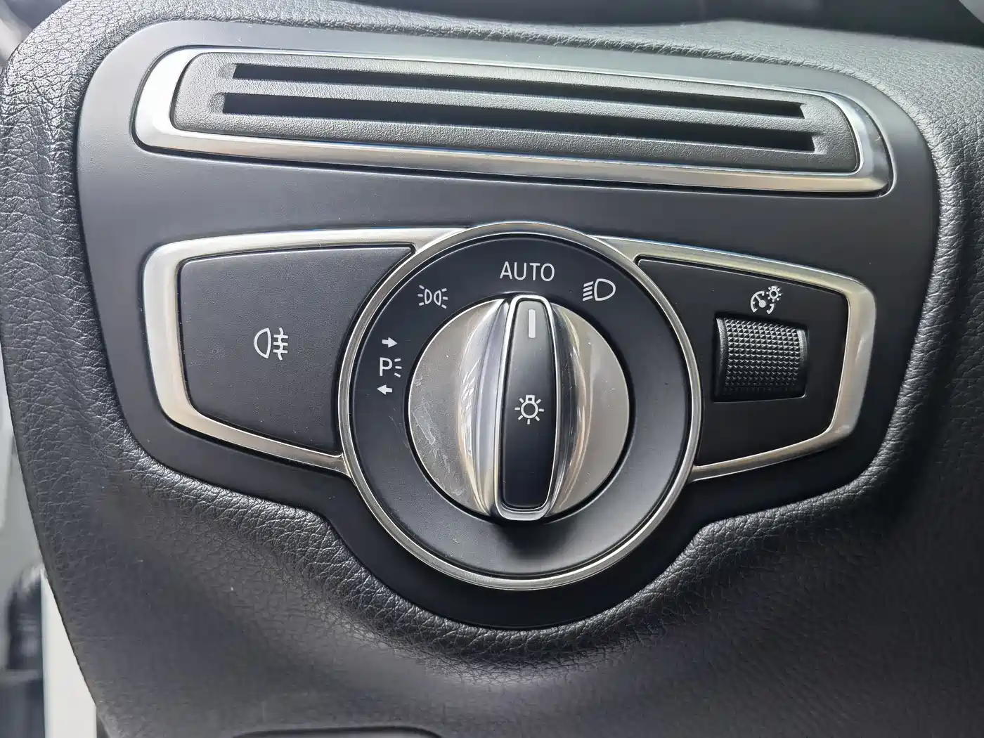 Mercedes-Benz C-Class 2020 Facelift C 260 L Sport фото 13