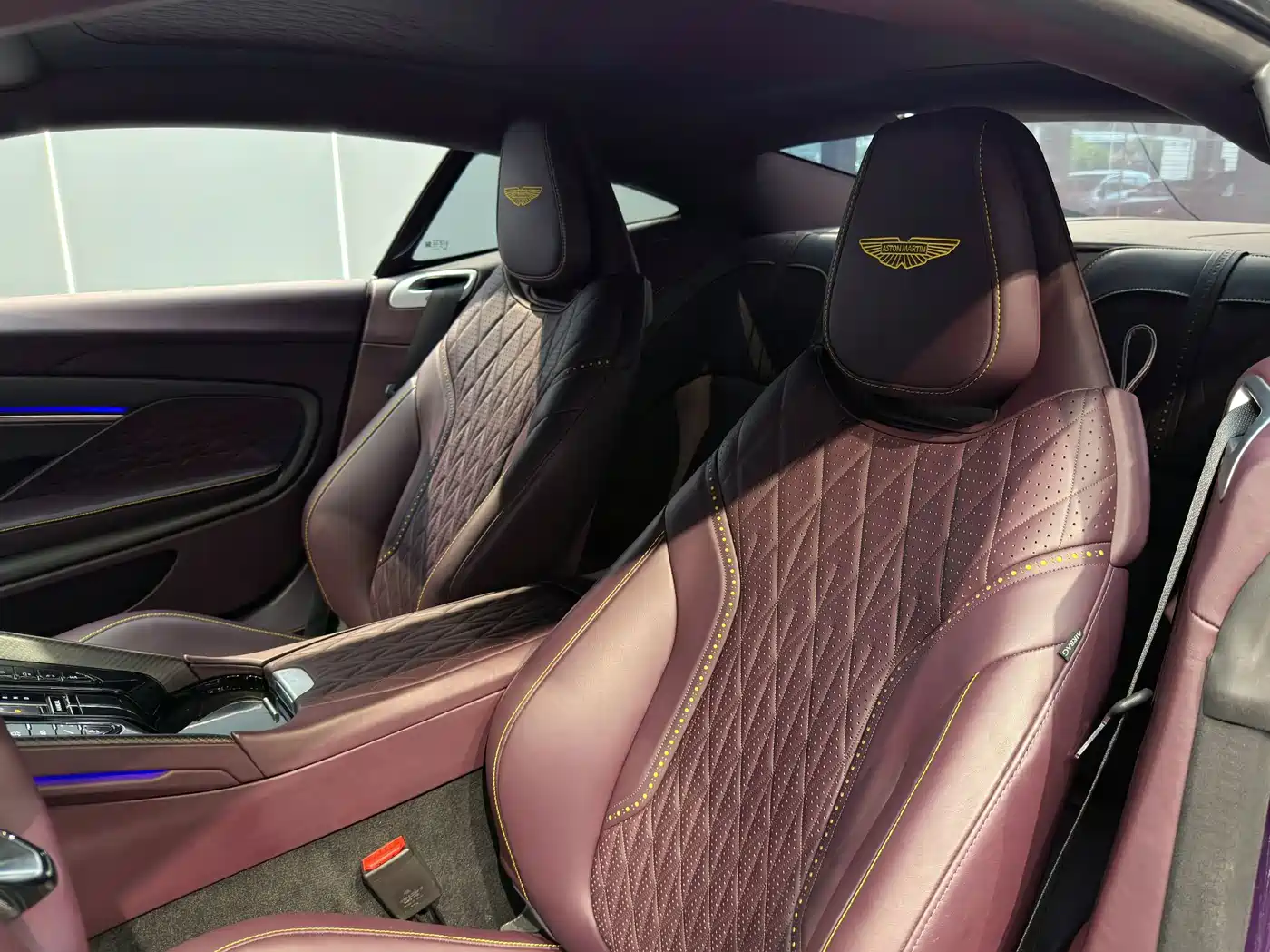 Aston Martin DB12 2024 2023 4.0T V8 Coupe