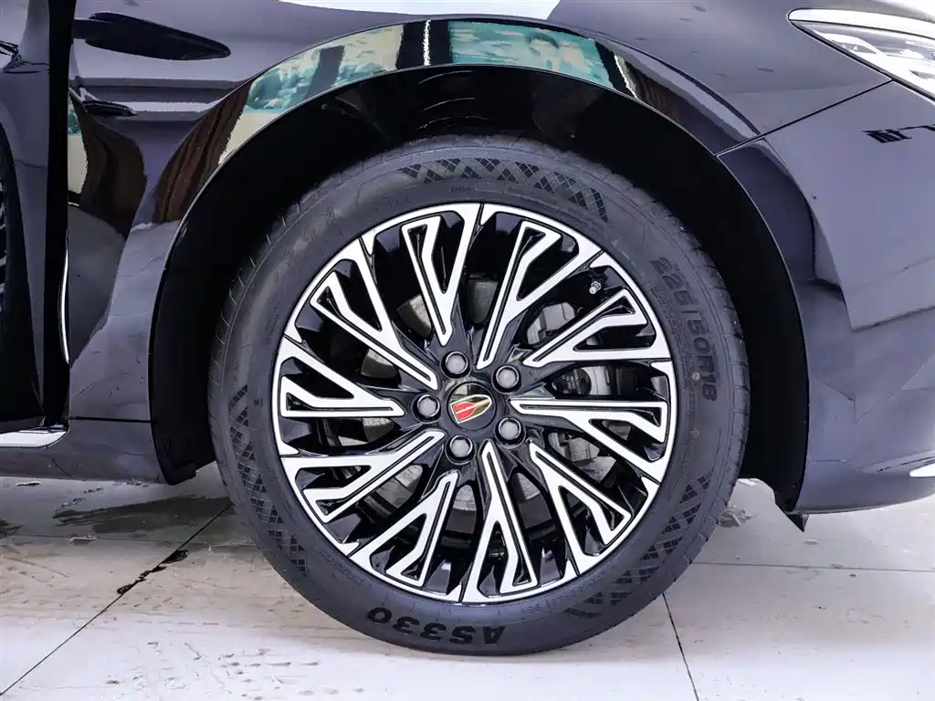 Hongqi H5 2024 2.0T Automatic Smart Connect Flag Smooth Edition фото 6