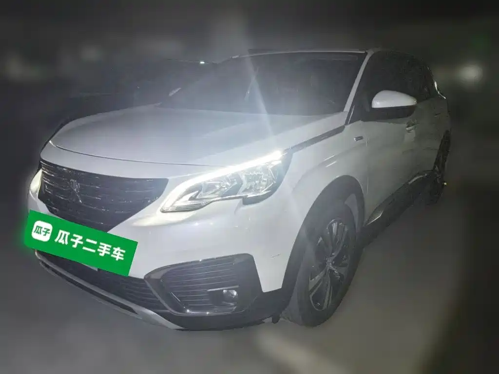Фото 1 - Peugeot 5008