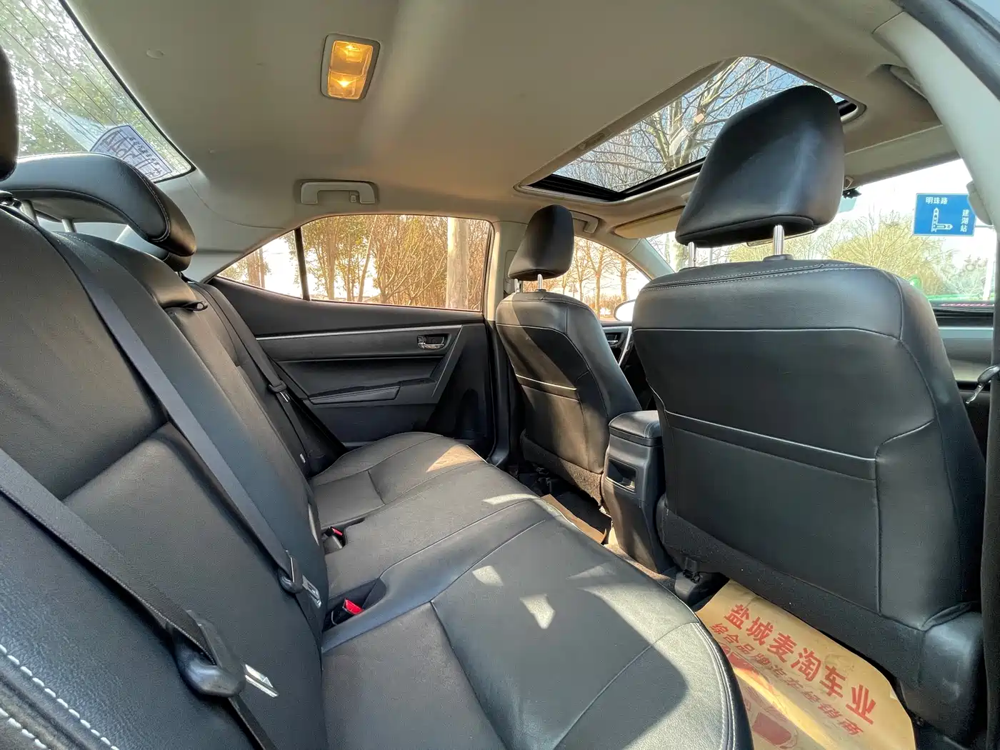 Toyota Corolla 2017 Model 1.2T CVT GL-i Leather Edition фото 11