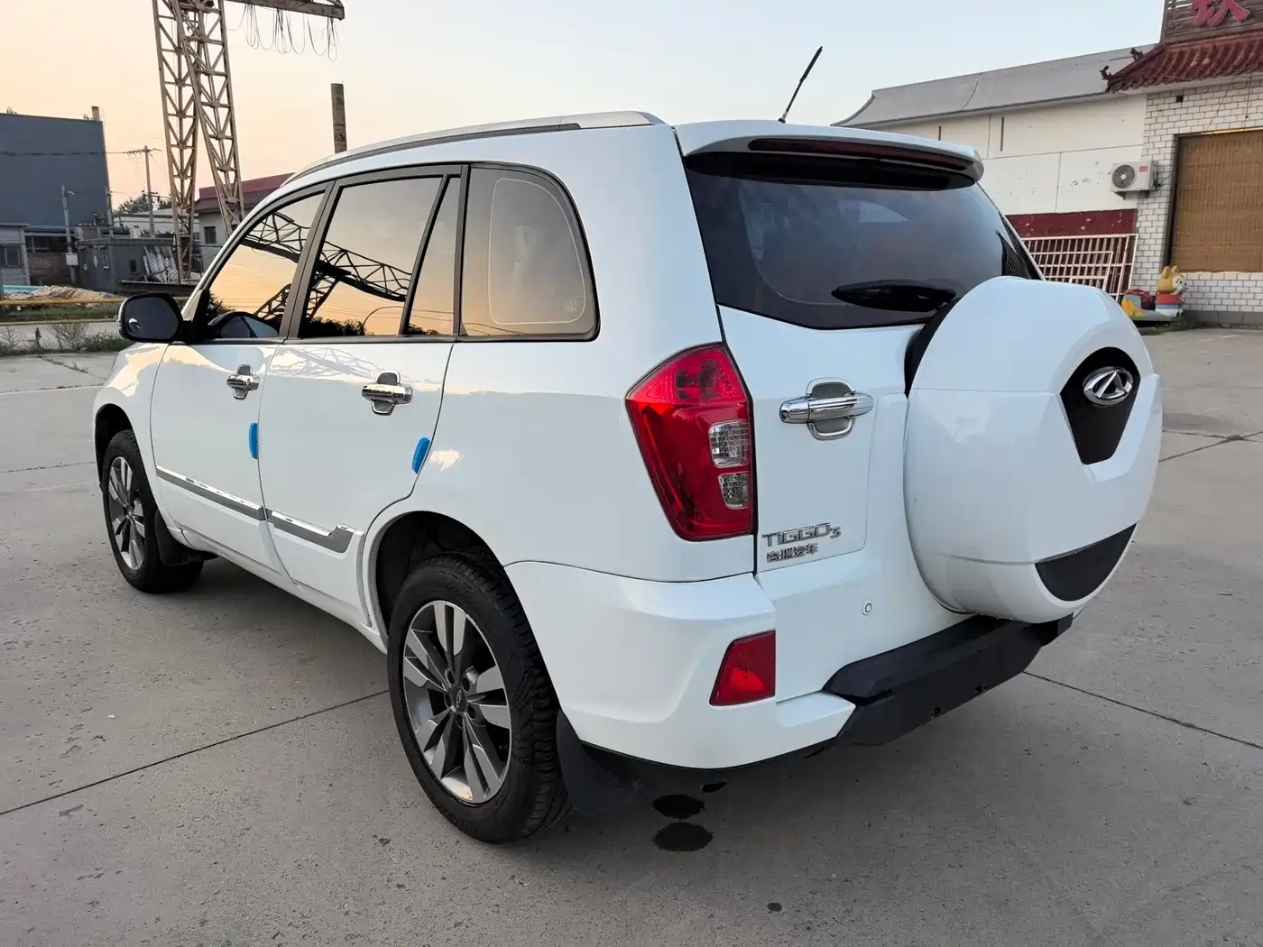 Chery Tiggo 3 2017 2016 1.6L CVT Smart Edition