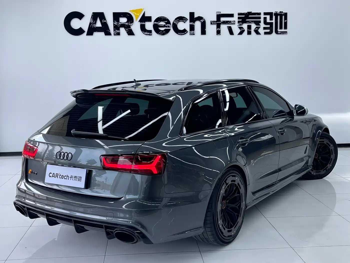 Audi RS 6 2016 RS 6 4.0T Avant фото 3