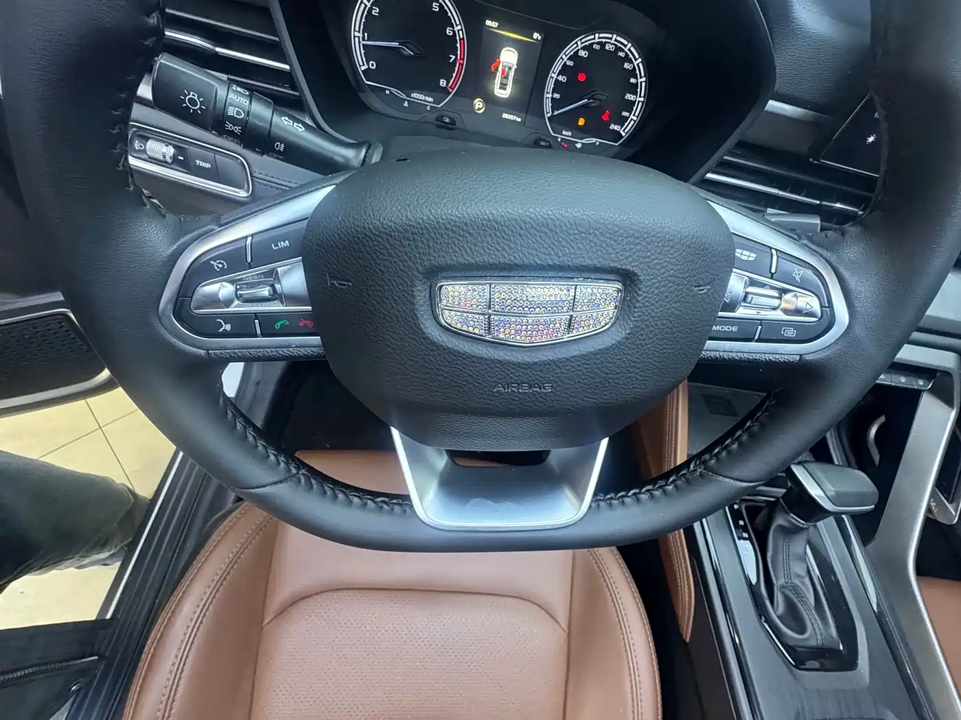 GEELY AUTOMOBILE VISION X6