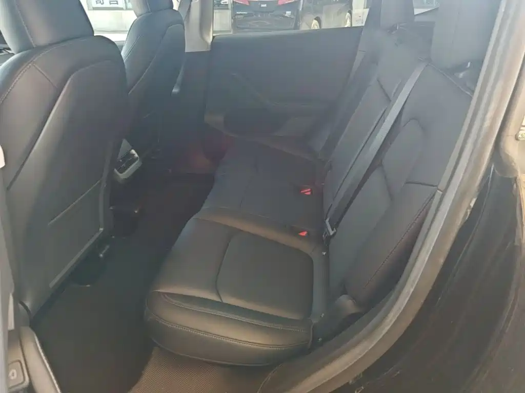 Photo 17 - Tesla Model Y
