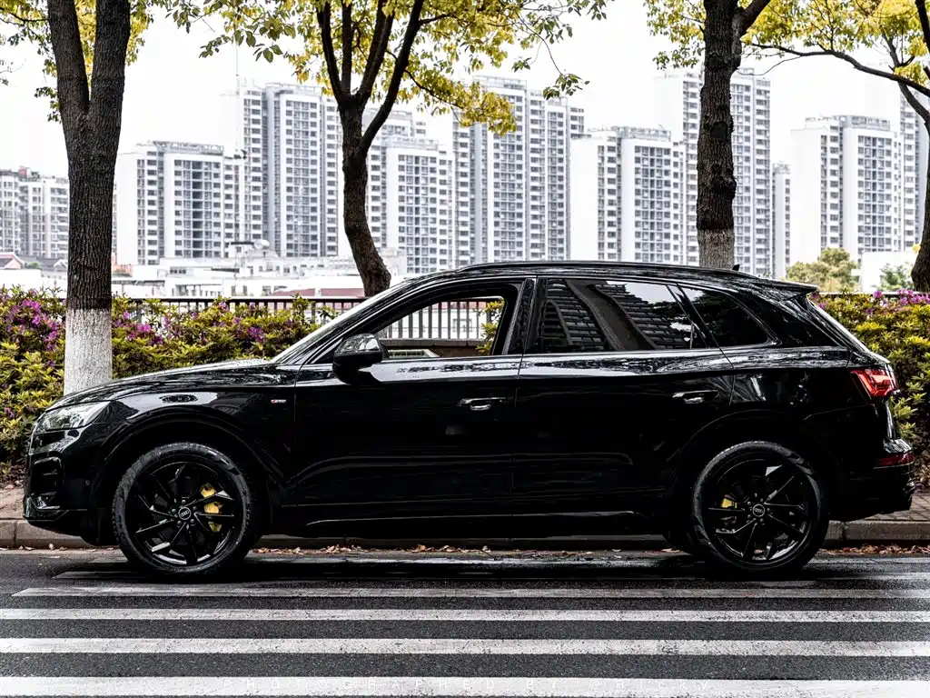 Audi Q5L 2022 40T Luxury Dynamic фото 2
