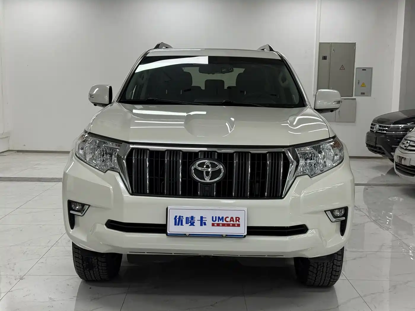 Toyota Prado 2018 3.5L Auto TX фото 2