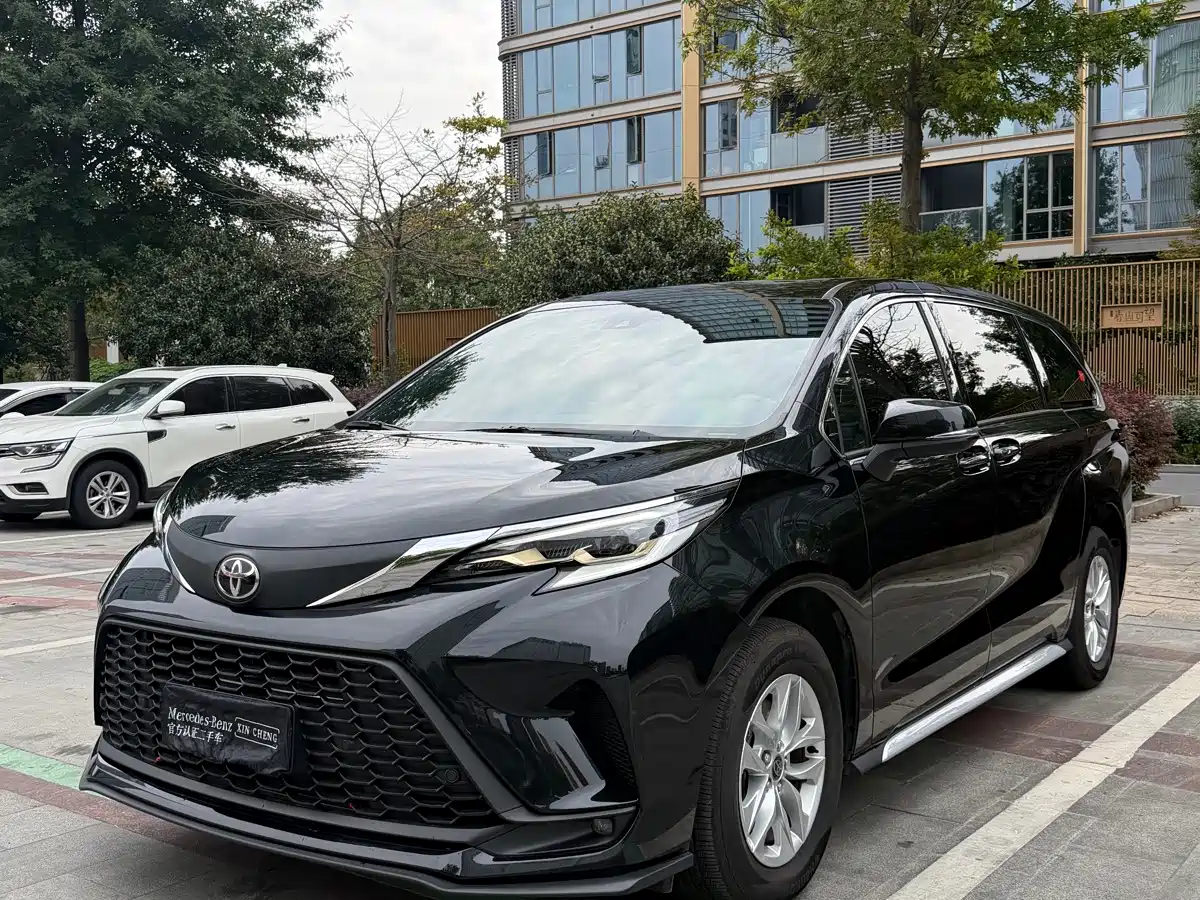 Toyota Granvia 2024 — пригон из Китая