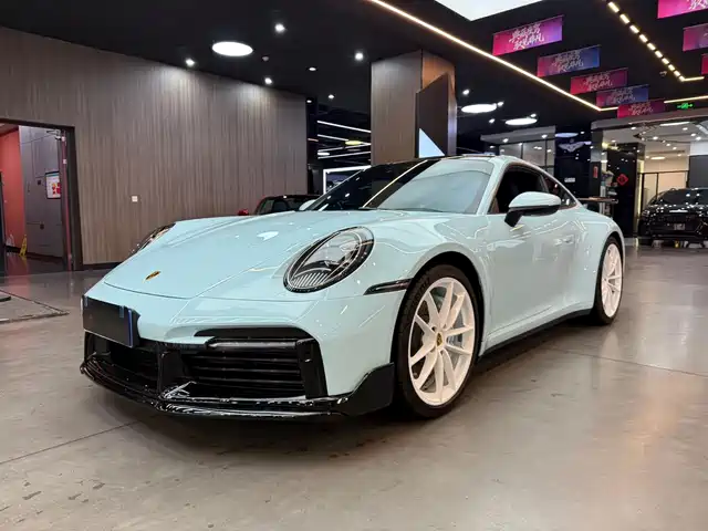 PORSCHE 911