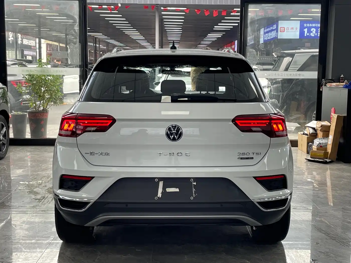 Volkswagen T-ROC 2021 Facelift 280TSI DSG 4WD Luxury Smart Connect Edition фото 16
