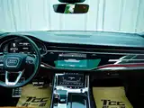 Фото 12 - Audi RS Q8