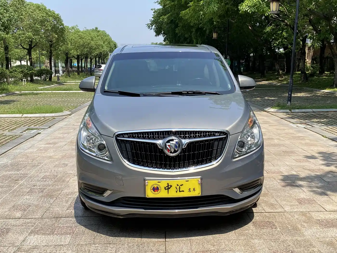 Buick GL8 2018 28T Luxury Model China VI фото 2