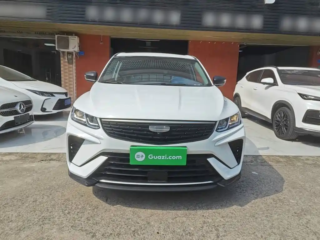 Фото 3 - Geely Coolray