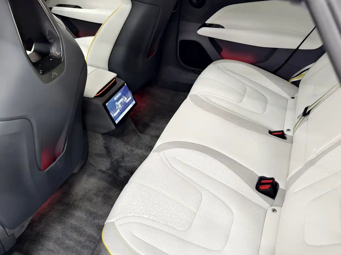 Lotus Cars EMEYA Blossom 2025 Lotus Launch Limited Edition фото 10