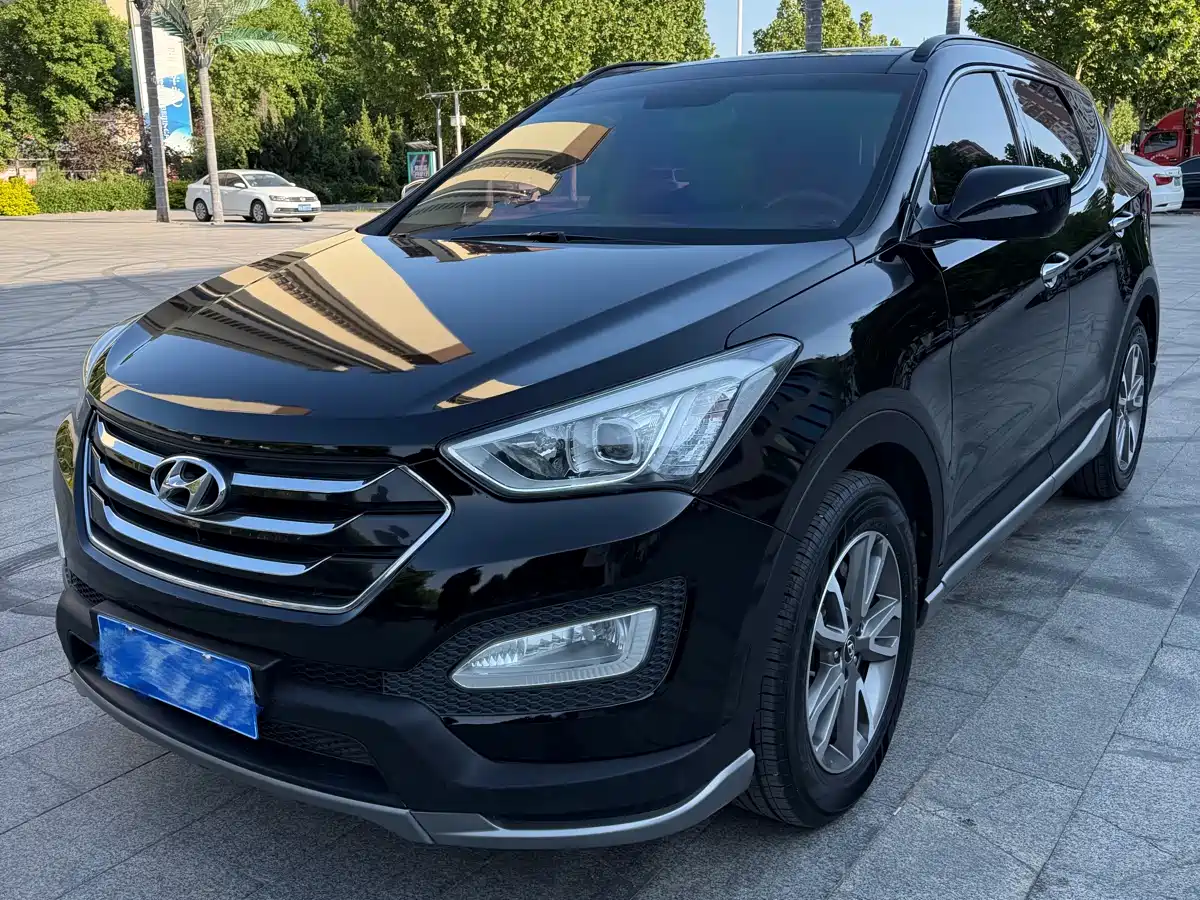 Hyundai Santa Fe (Import) 2013 3.0L 4WD Comfort Navigation Edition 7-Seater Euro V