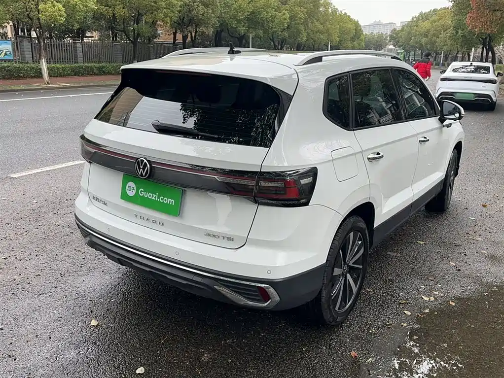 Volkswagen Tharu 2023 300TSI 2WD Bright Moon Edition фото 6