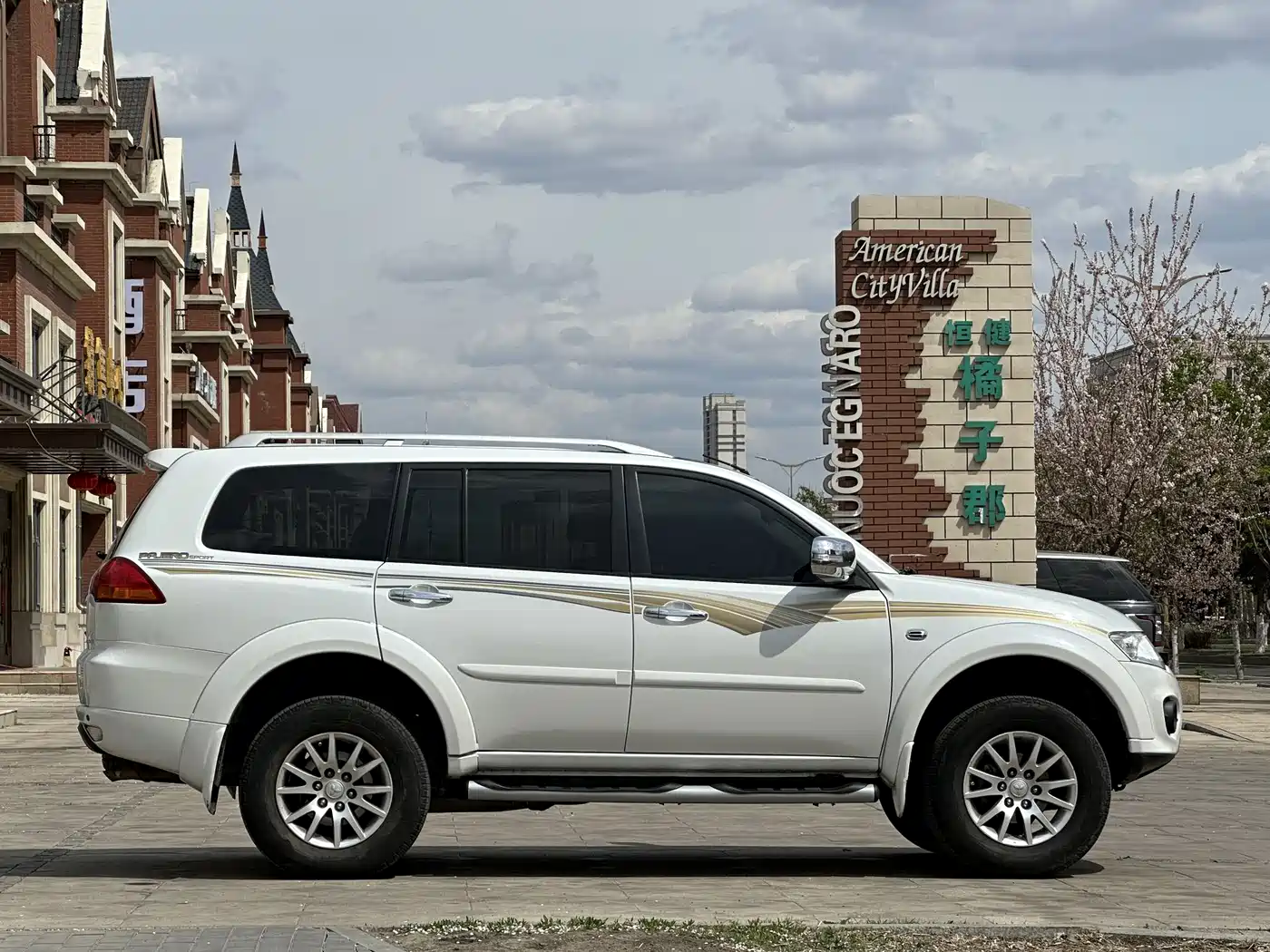 Mitsubishi Pajero Sport 2013 3.0L Automatic 4WD Flagship фото 6