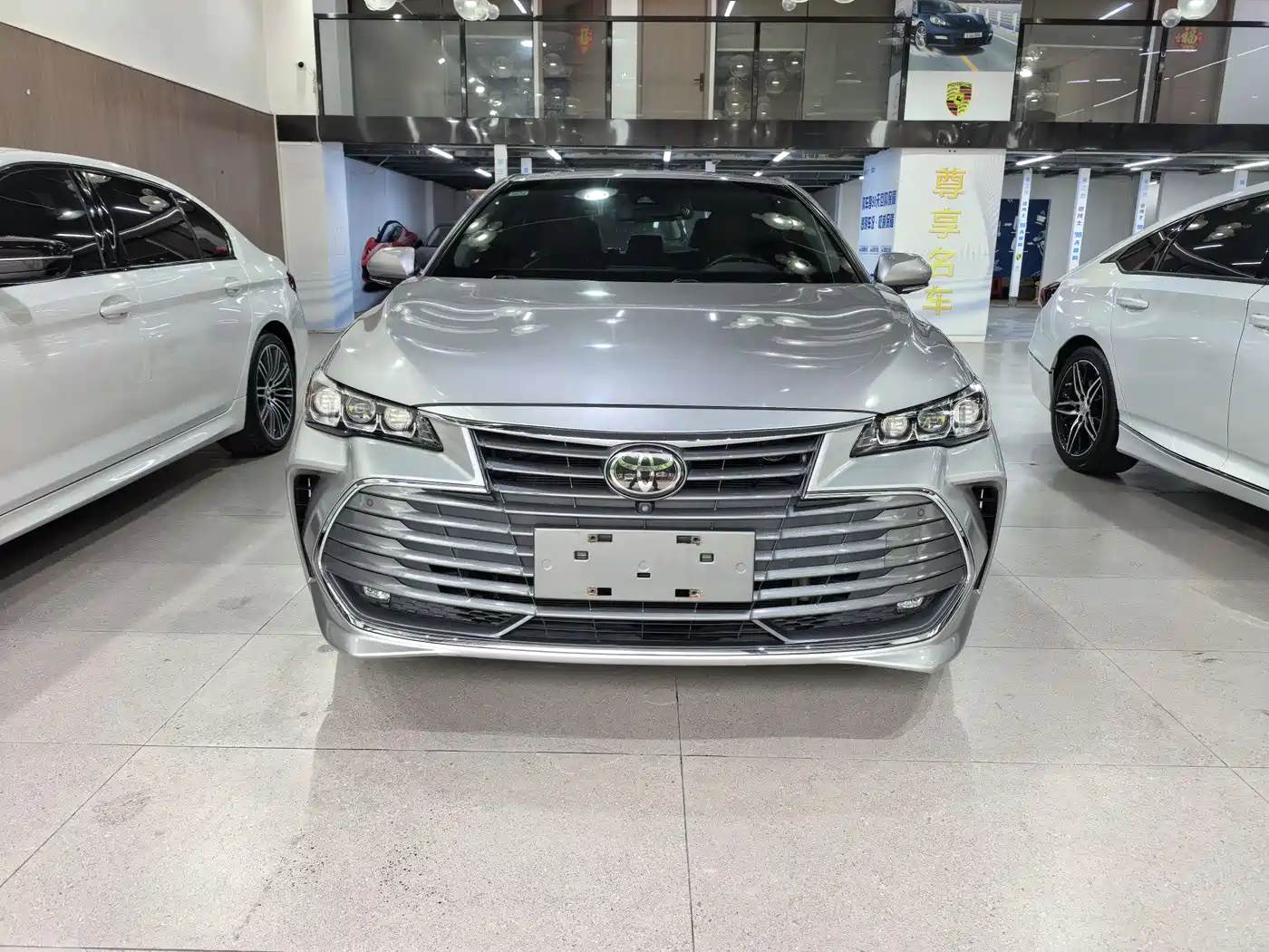 Toyota Avalon 2019 2.0L XLE Premium Edition (China VI) фото 2